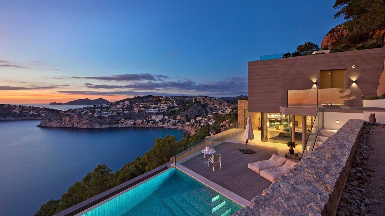 Sea-View Villa with Infinity Pool for Sale in Puerto Andratx, Mallorca