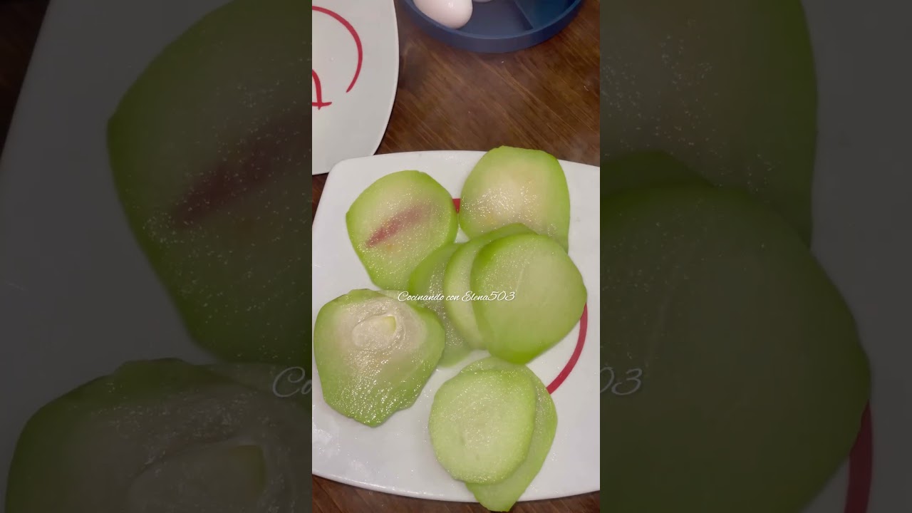 💥 #Rellenos de guisquil /Rellenos de #chayote con queso #recetatiktok