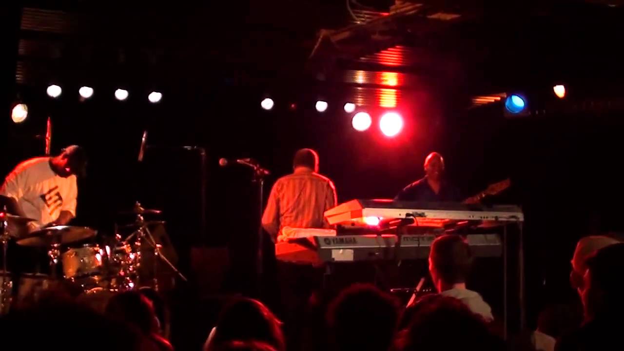 Lonnie Liston Smith & The cosmic echoes 