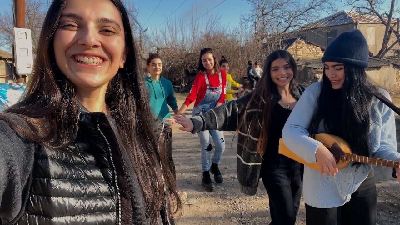 Trio Mandili - Soflis sheneba (Build a village)