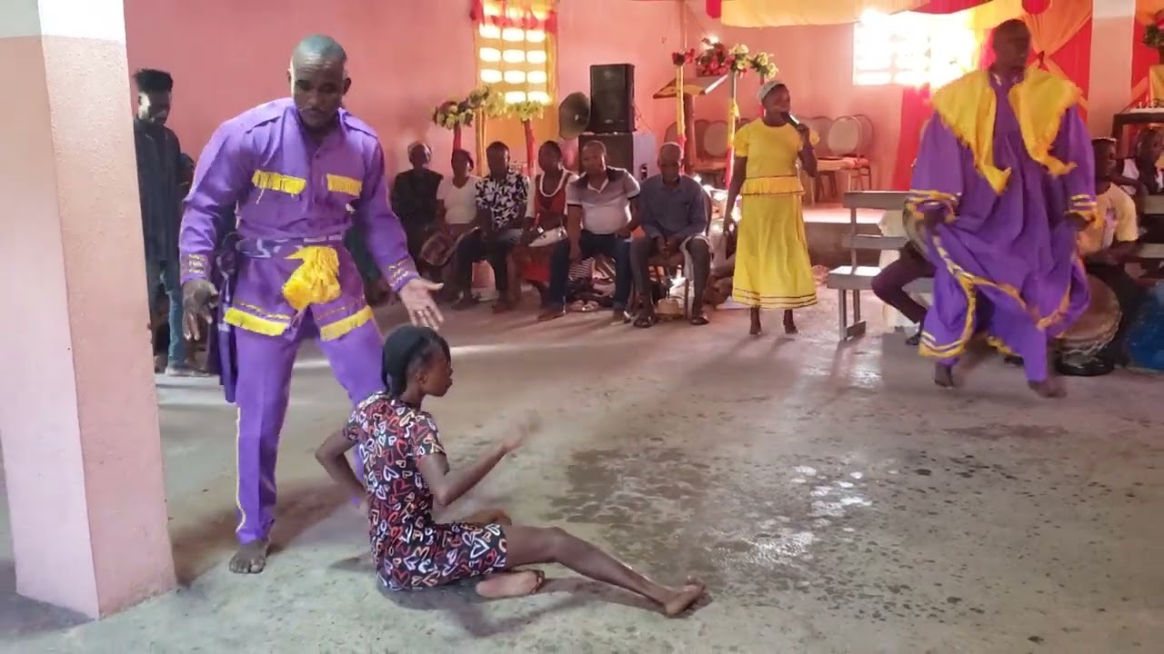 lame mardi aah yon jèn fi yo pran sèvol kay bòkò