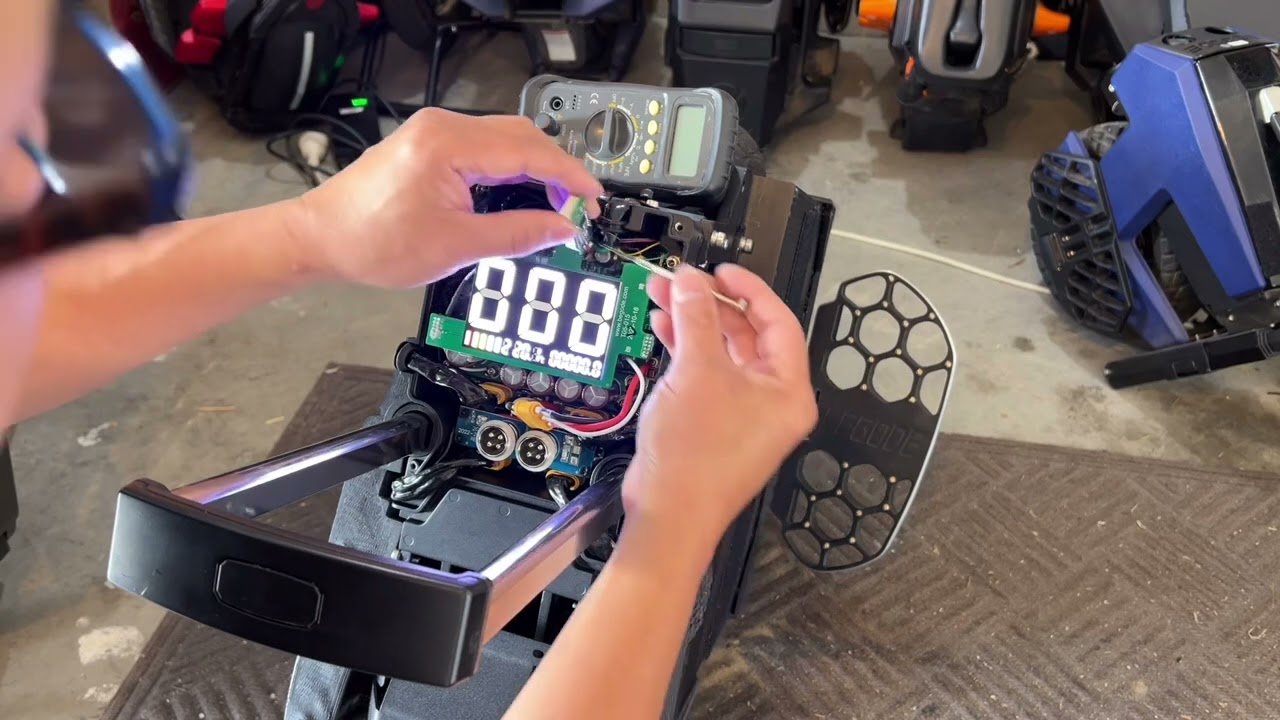 Installing a voltmeter on a Begode EUC