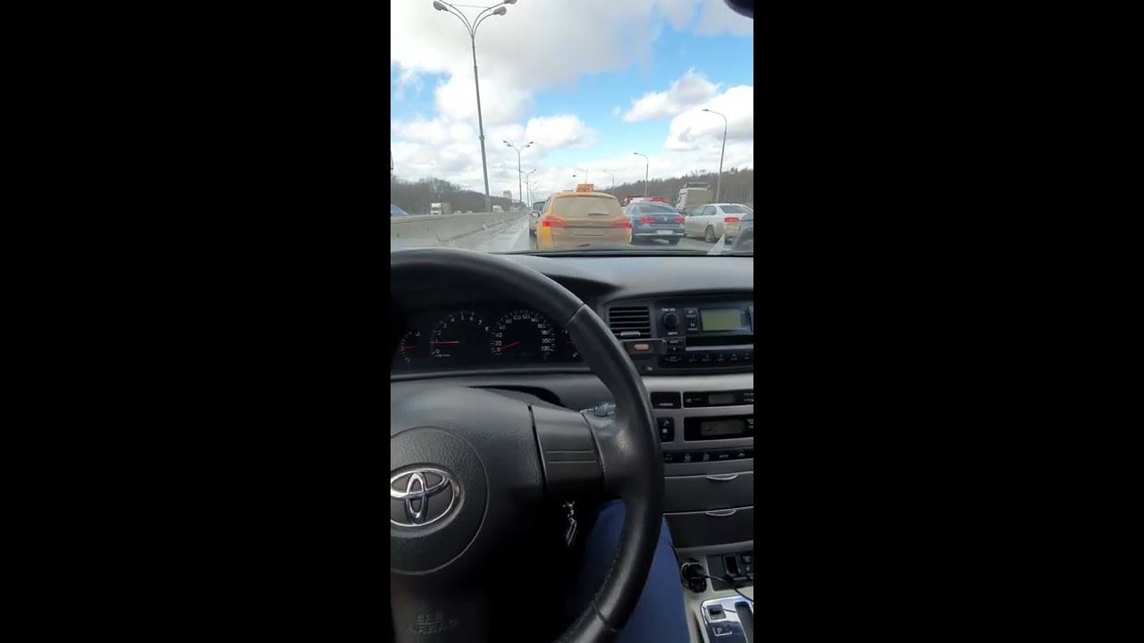 TOYOTA COROLLA Пробег 195000 ТЫС КМ. Отзыв владельца.