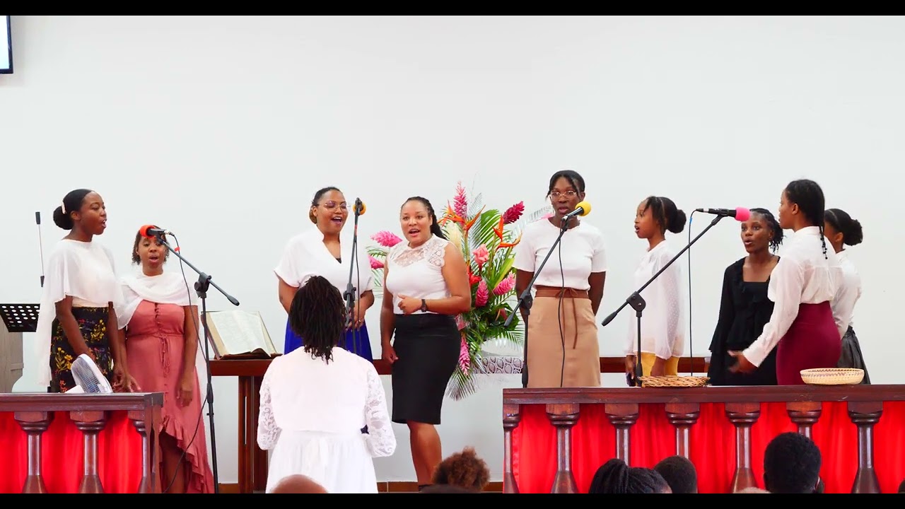 Ta majesté rempli ce lieu coeur de jeunes Filles de Dothémare