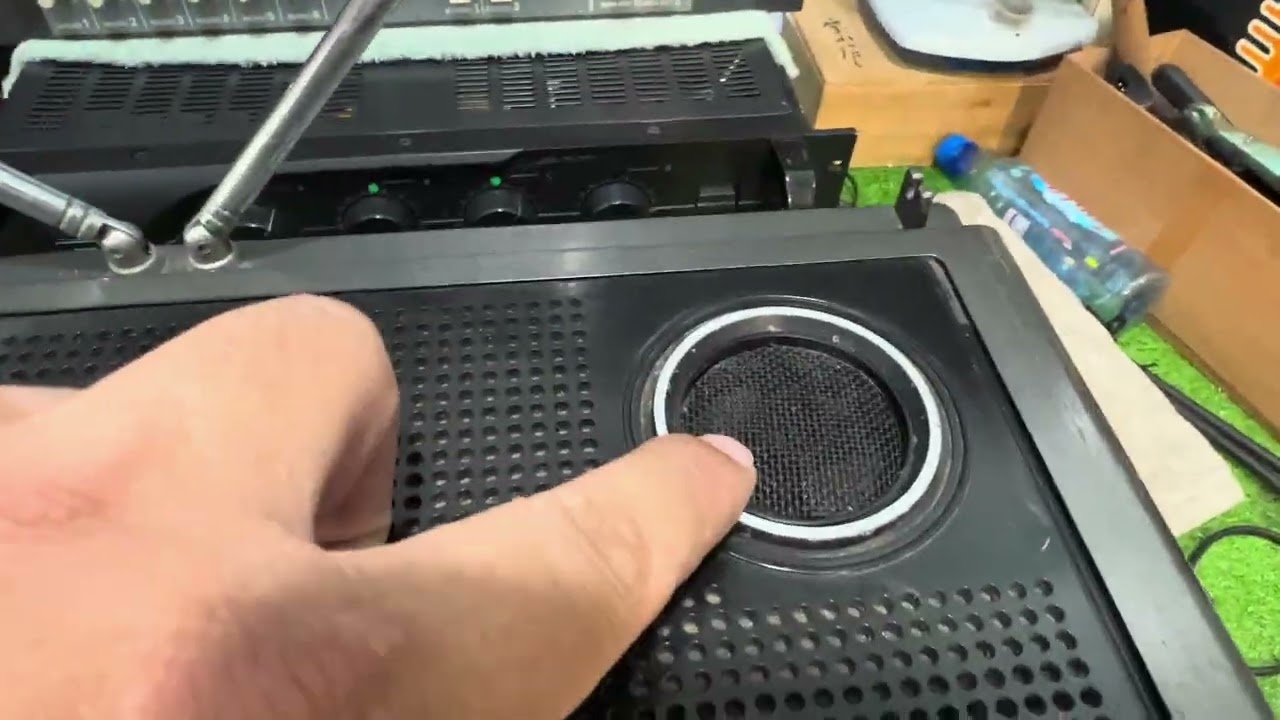 Tivi  Hitachi C6 630 có cả radio và băng cassette ( Dương 0906770788 ) 
