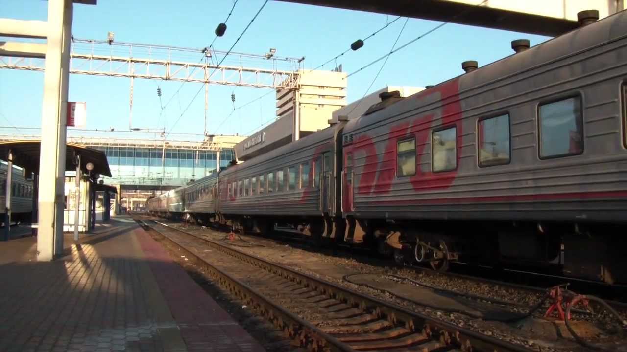 Прибытие ЭП1М-474 с поездом Грозный — Москва