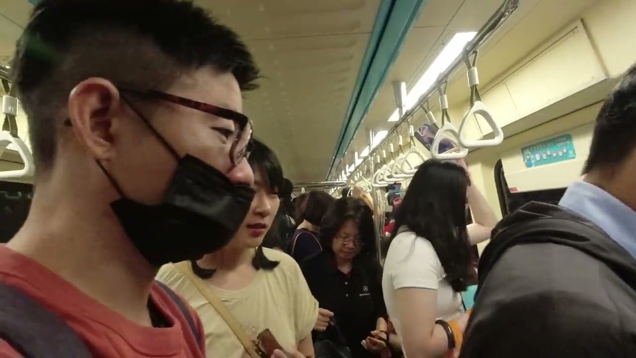 Taipei MRT first person view