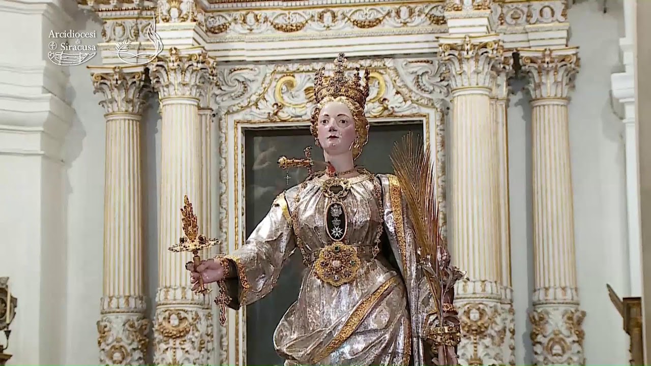 Traslazione del Simulacro di Santa Lucia dalla Cappella all'altare maggiore