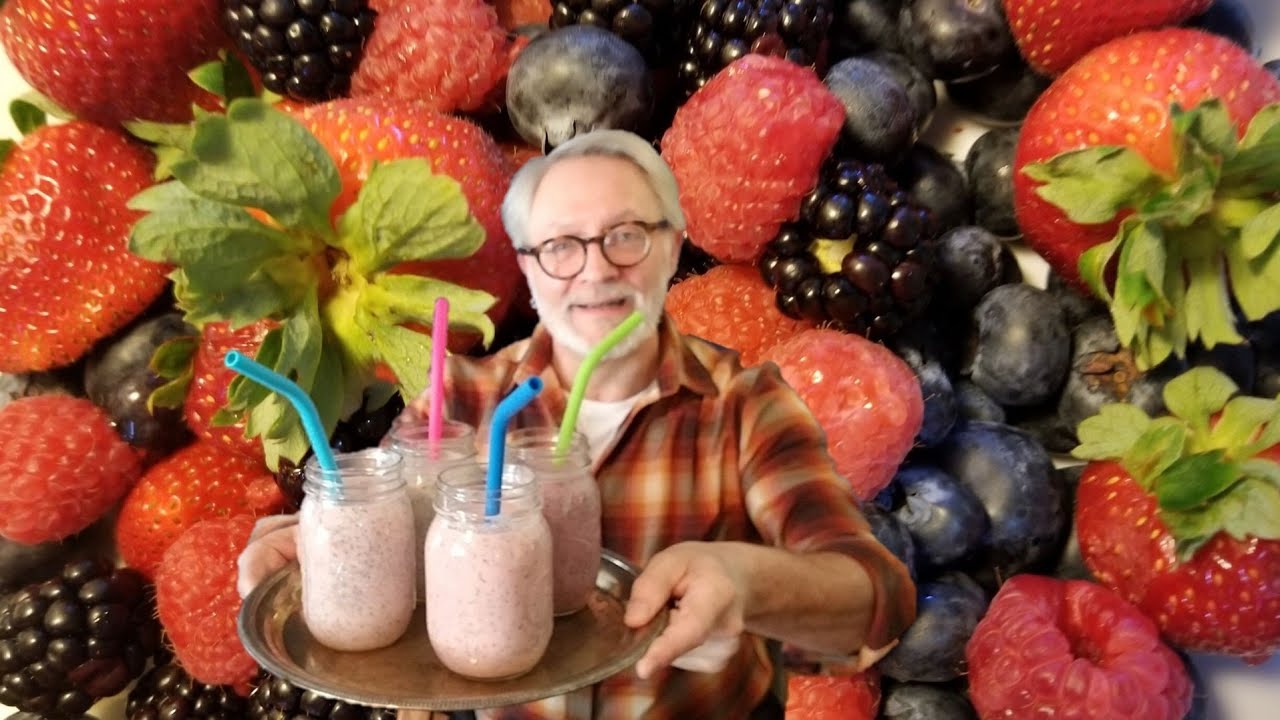 4 KETO BERRY SMOOTHIES WITH CORRECT MACROS: VEGAN, PALEO, LCHF, LOW CARB: QUICK MEAL REPLACEMENT
