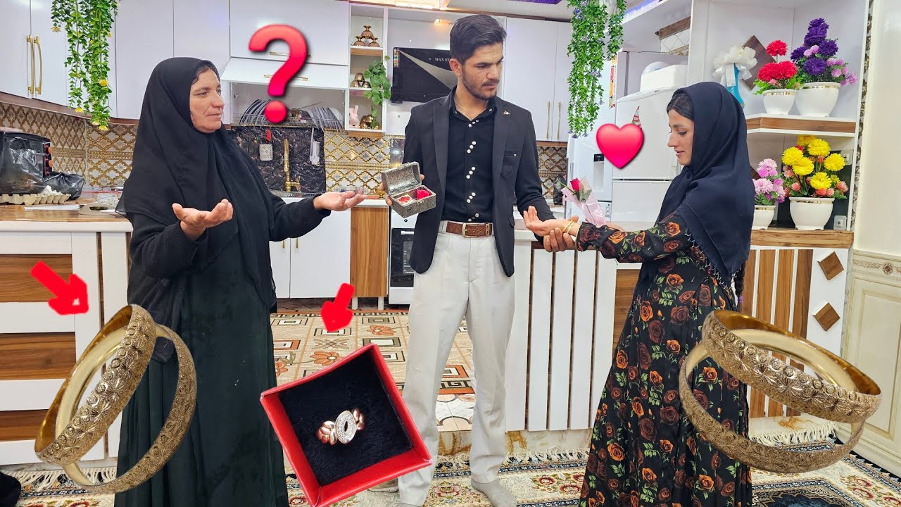 Bangles of love, rings of doubt: Ramin's gifts to Zulfa and the shadow of his mother's discontent.
