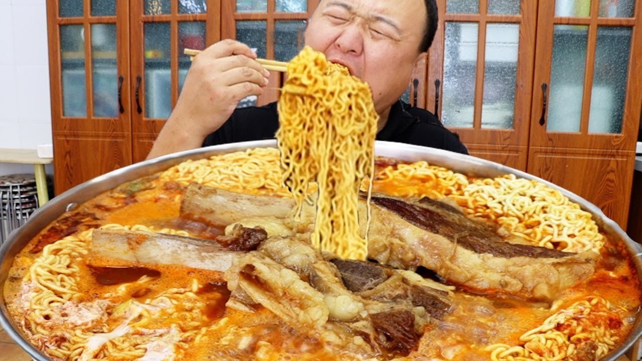 🔥【红烧牛肉面】红烧牛肉面封神！劲道爽滑，大口吸面太过瘾