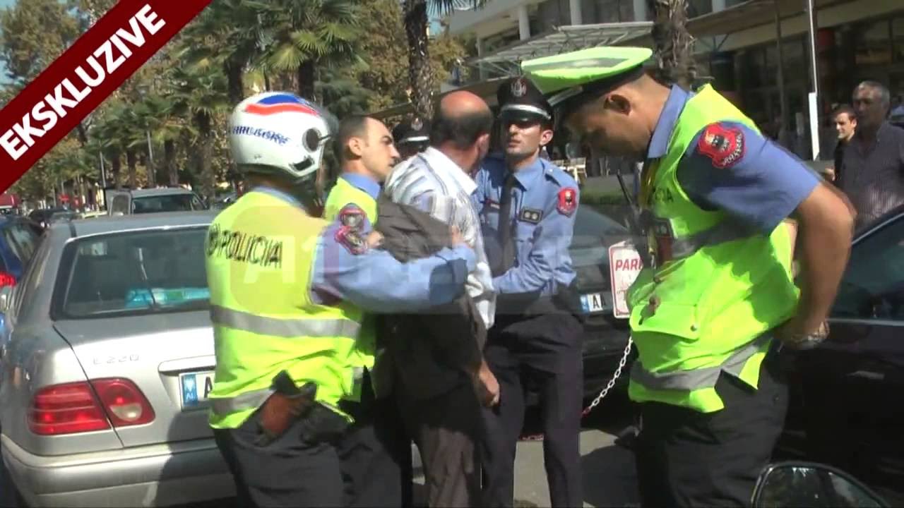 Ekskluzive - Tenton te shtype policet rrugore, arrestohet