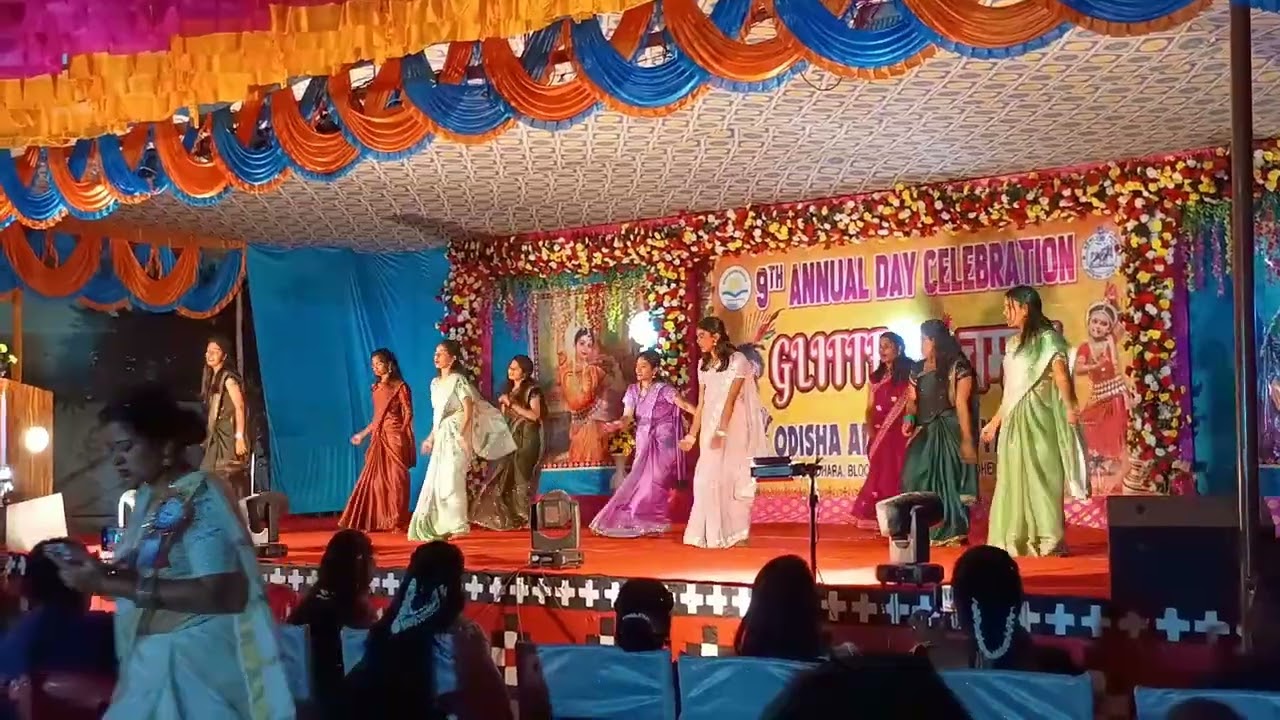 CLASS 11TH GIRLS DANCE “ BOLLYWOOD REMIX 