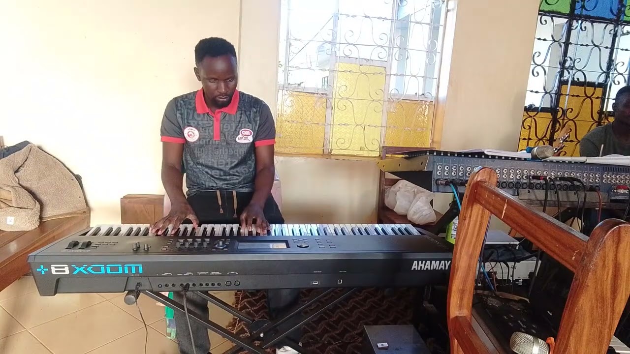 KBD MSAFI AKIPIGA PIANO LIVE EP 3