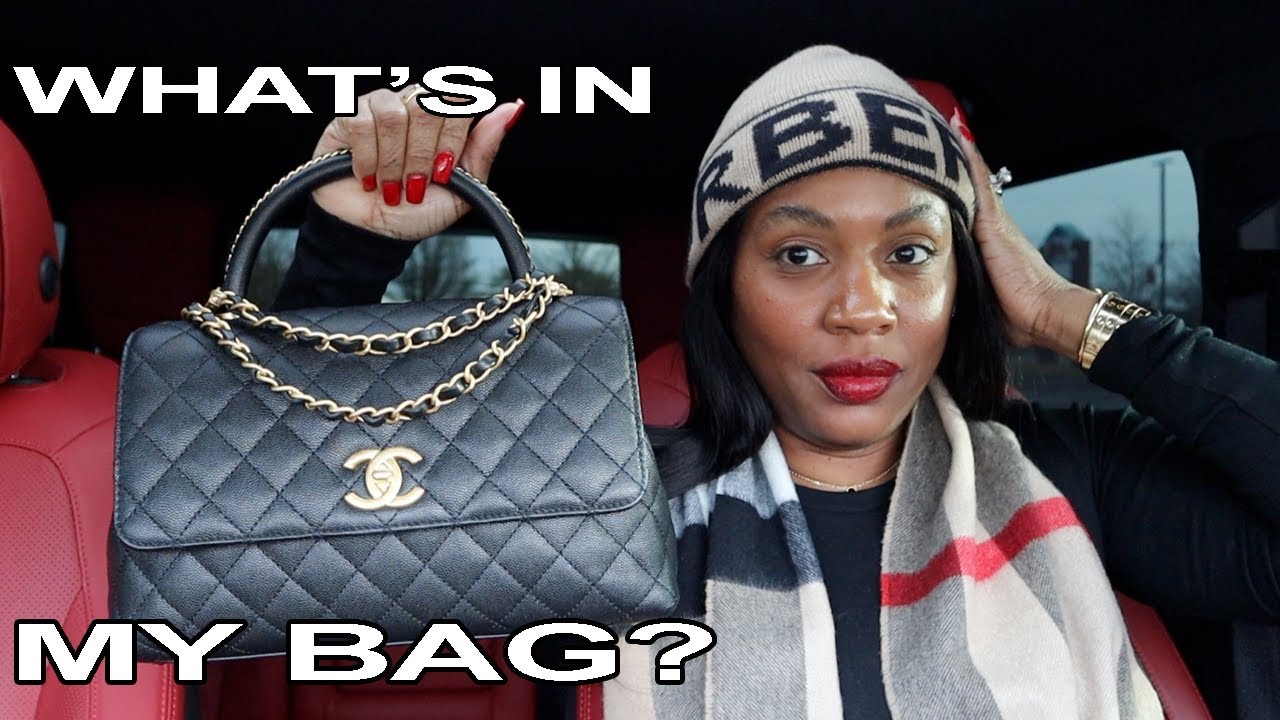 WHAT'S IN MY BAG | CHANEL COCO HANDLE | VLOGMAS 2023