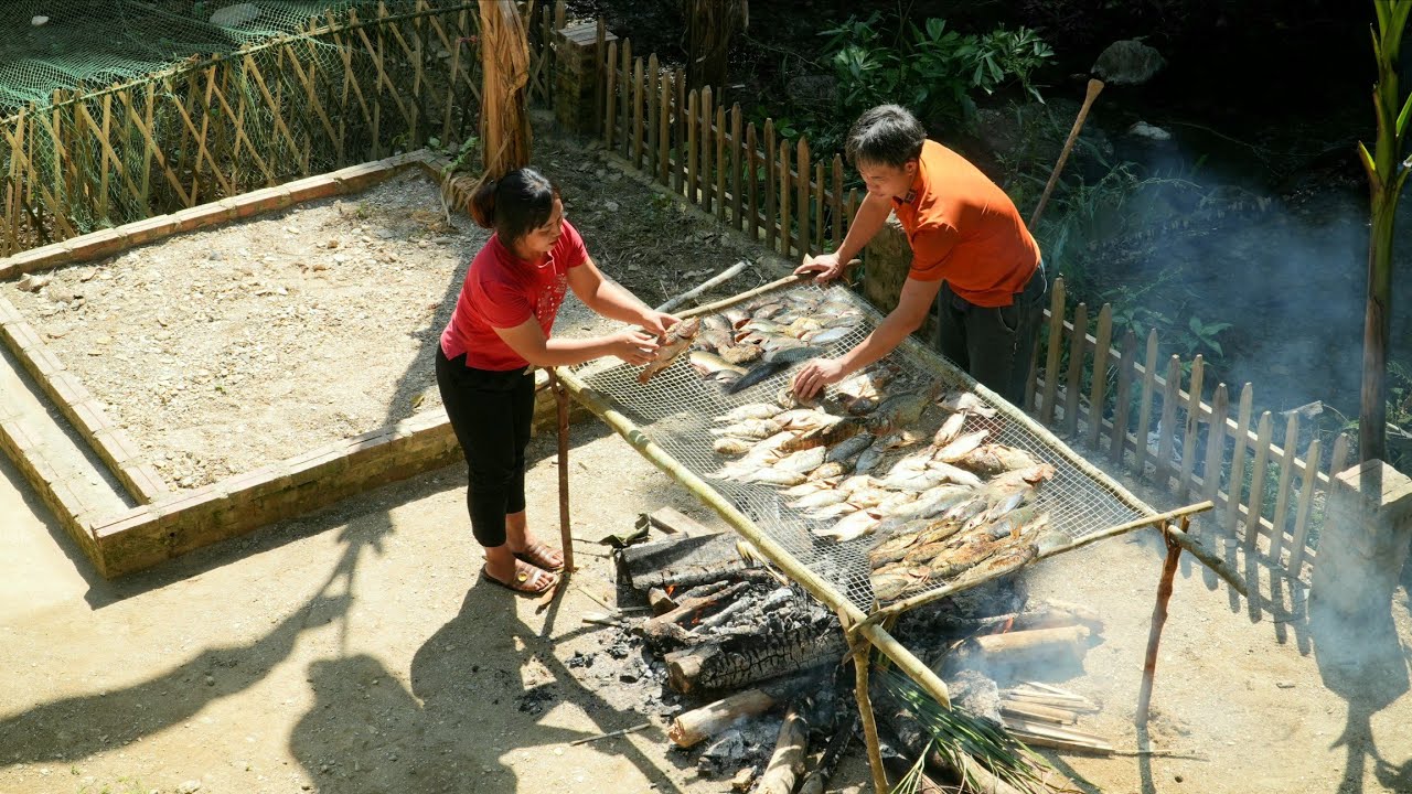 Binh's family's traditional smoked fish | Cooking - Chúc Tòn Bình