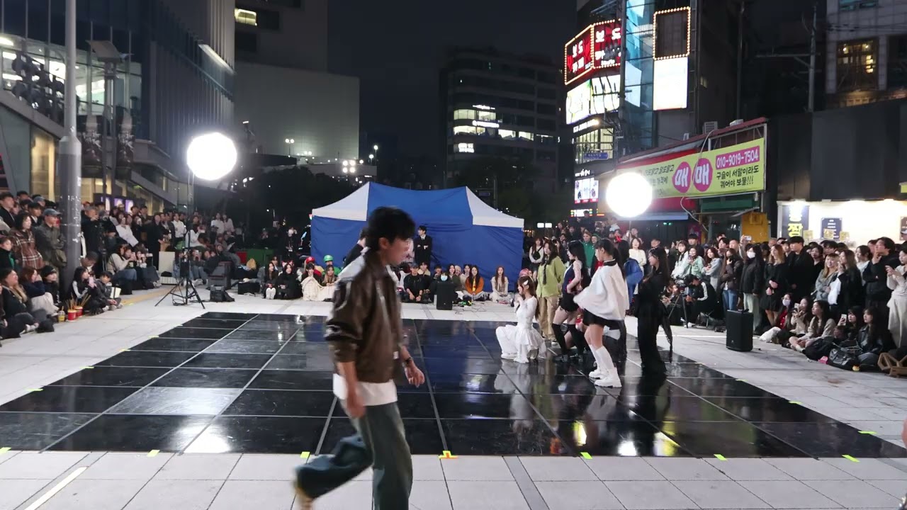 아트비트 @artbeat movie ARTBEAT HALLOWEEN BUSKING 251026 2