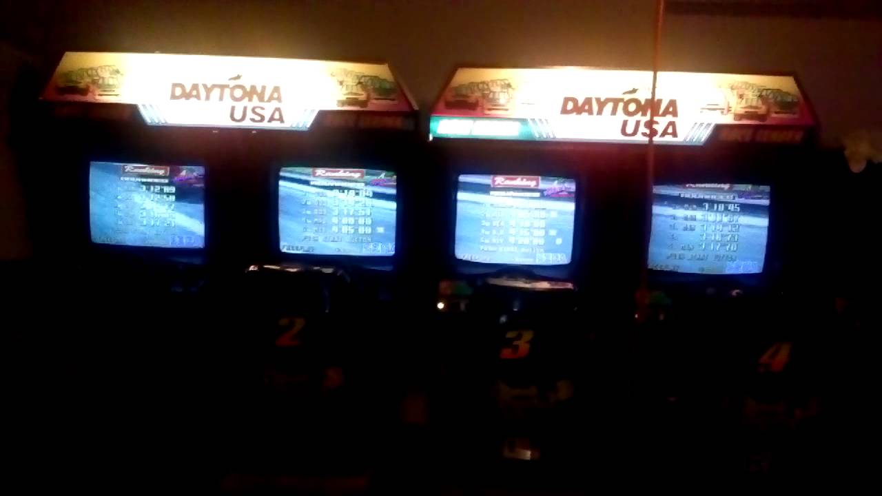 Daytona USA Linked Panoramic Attract Mode
