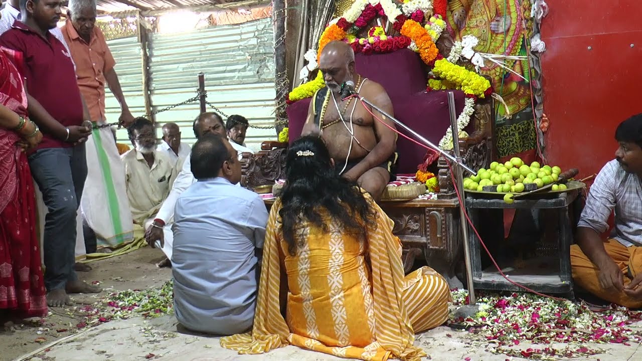 கருப்பசாமி வார்த்தையை கேட்டு அதிர்ச்சியை அடைந்த பக்தர் புளியரை கருப்பசாமி அருள் வாக்கு