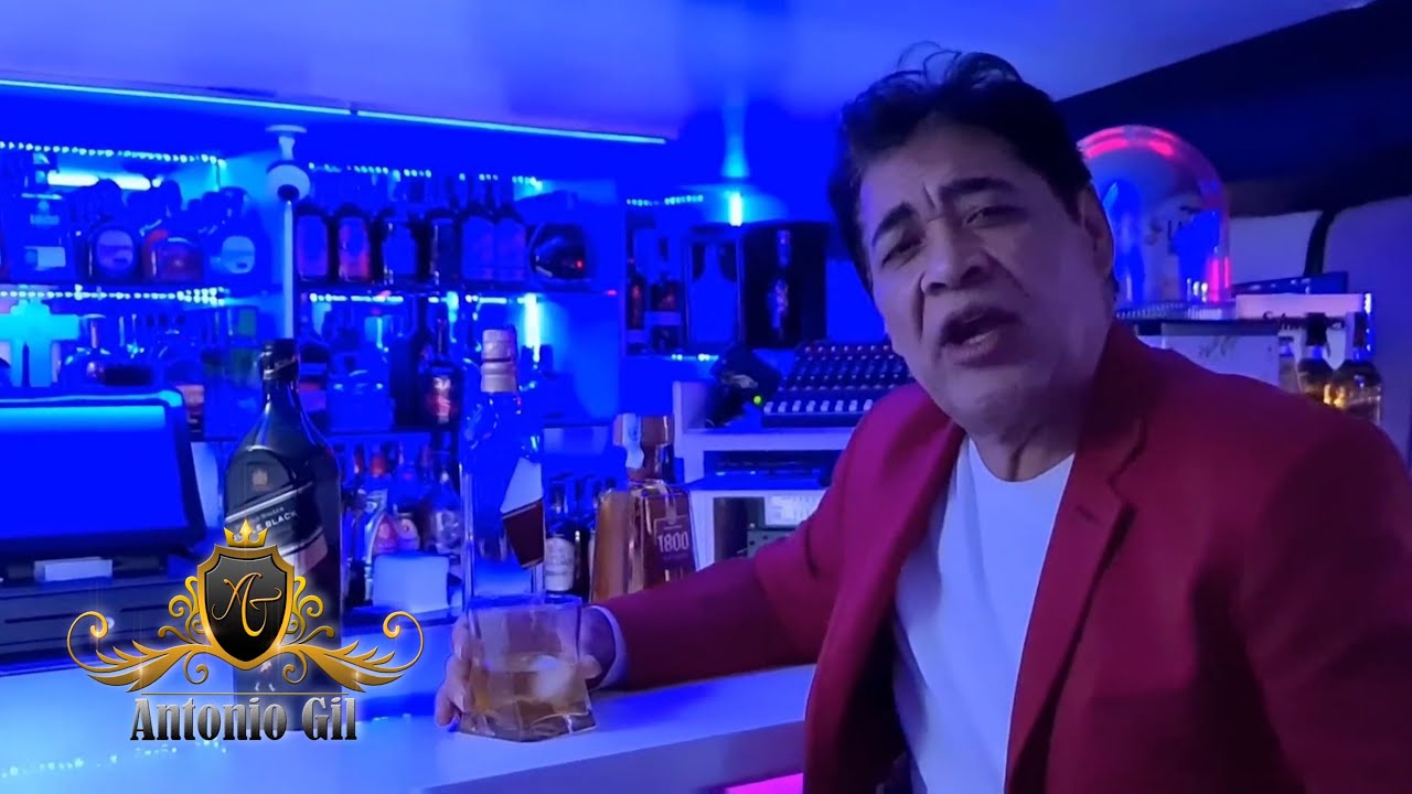 Entre Las Botellas - Antonio Gil (Video Oficial)