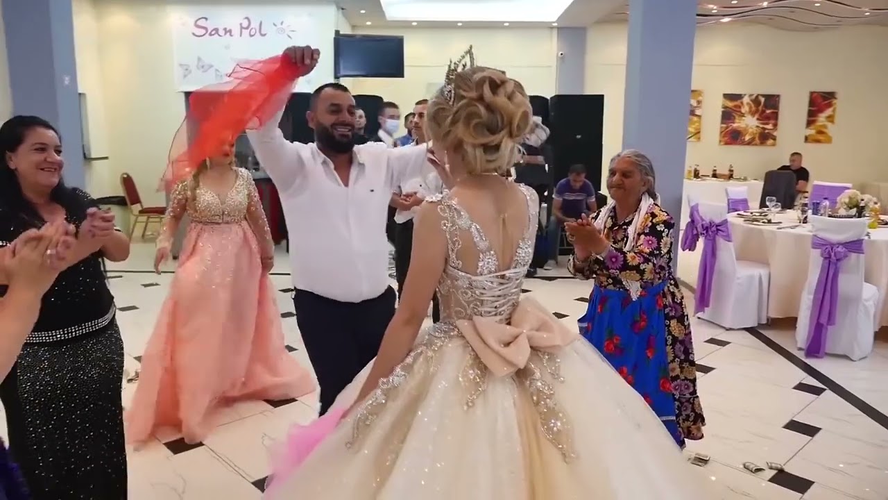 Anjeza & Soni – një hapje dasme e paharrueshme me Alegro dhe Tallava