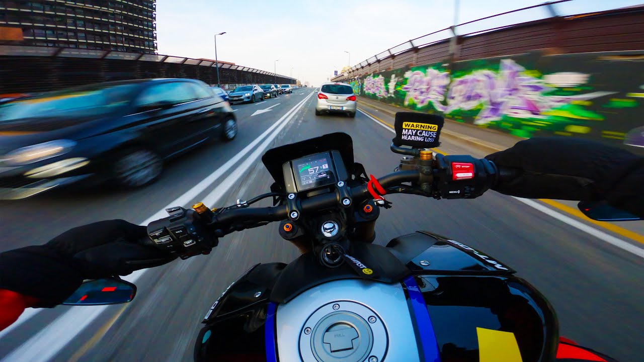 MT-09 in Town is Way TOO LOUD!  🎧 🔊  PURE SOUND [5K]