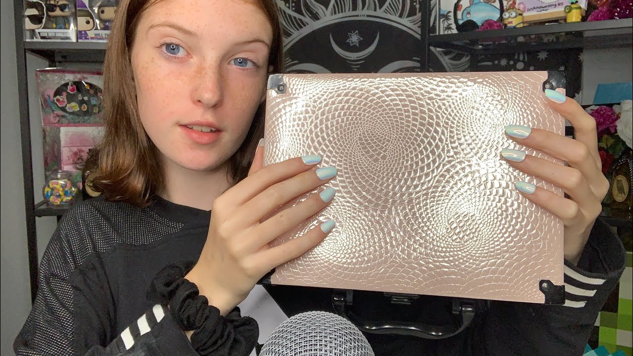 SCRATCHING AND TAPPING ON TEXTURED ITEMS | WHISPERED | FAKE NAILS | ASMR