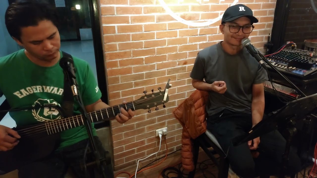 Rey Valera — Pangako Sa'yo cover by Timmy Go of The Sugarpaps & Hu Ge at Mana Cafe Baguio Live Band