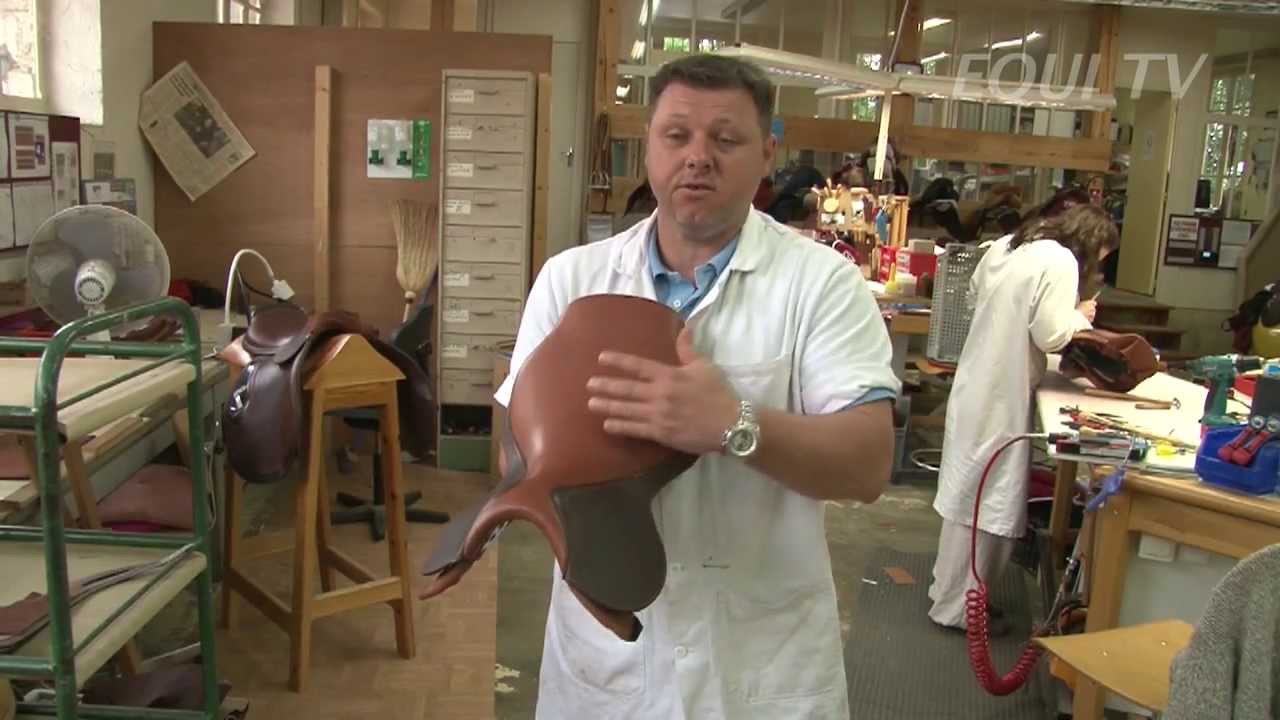 S.12 - Em.35 - Visite des ateliers du sellier français CWD - Sept. 2012
