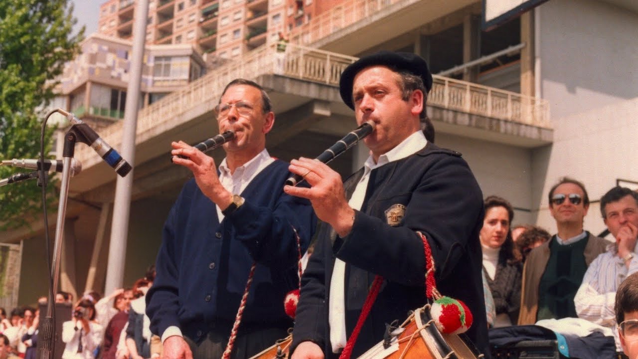 35.URTEURRENA.1992-04-26. Basauri, Soloarteko Ikastetxea.