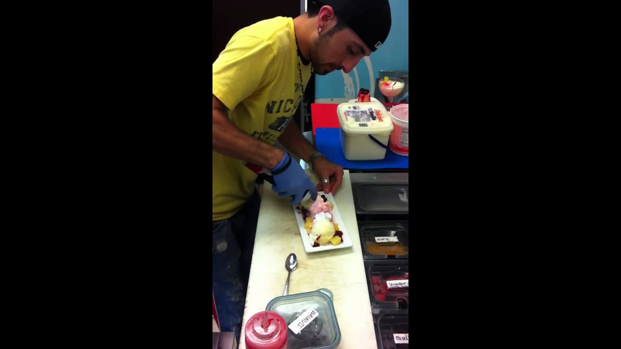 Making of TuttiFrutti Sundae