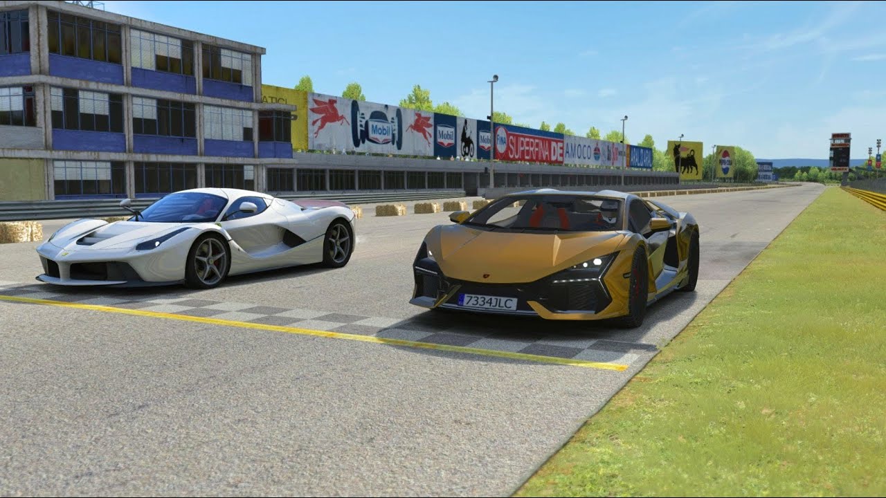 Lamborghini Revuelto vs Ferrari  LaFerrari at Monza Full Course