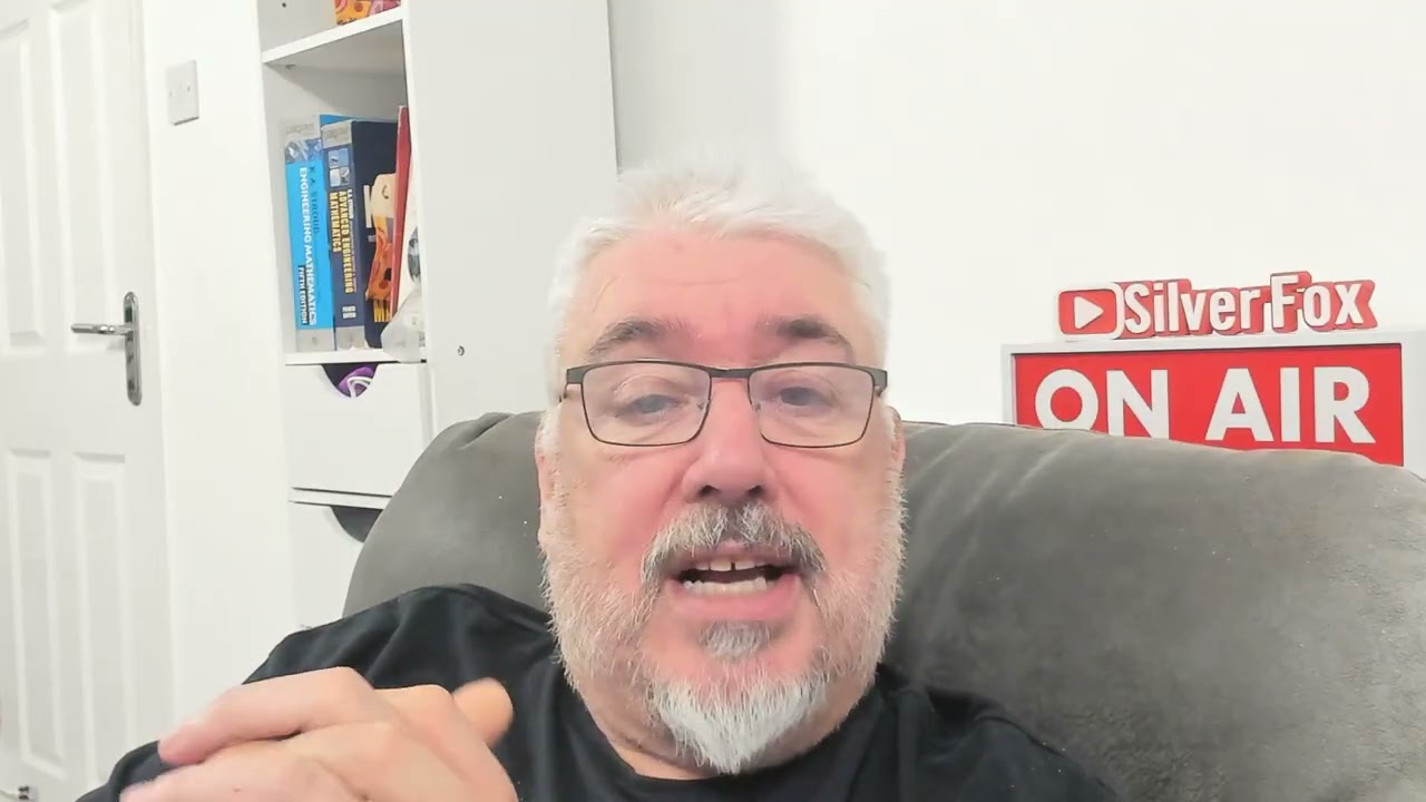 Депутаты от Лейбористской партии охвачены паранойей по поводу досье и слежки!