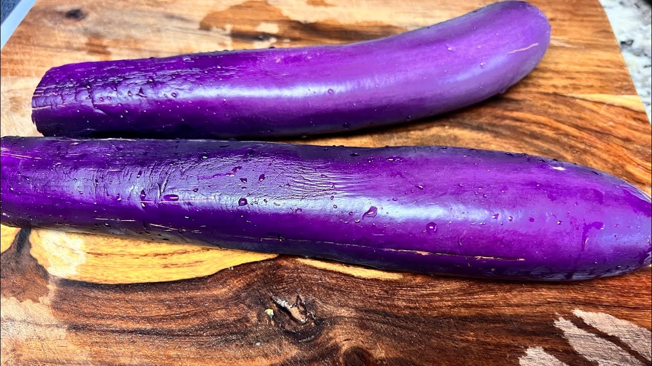 Stew Baigan #islandflavors #eggplant #eggplantrecipe #guyanesecooking #guyanafood 