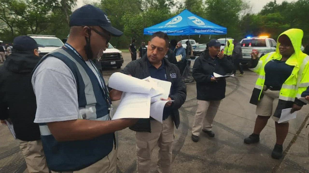 Dallas Code Compliance staff goes door-to-door in Oak Cliff for 'All Hands on Deck' community event