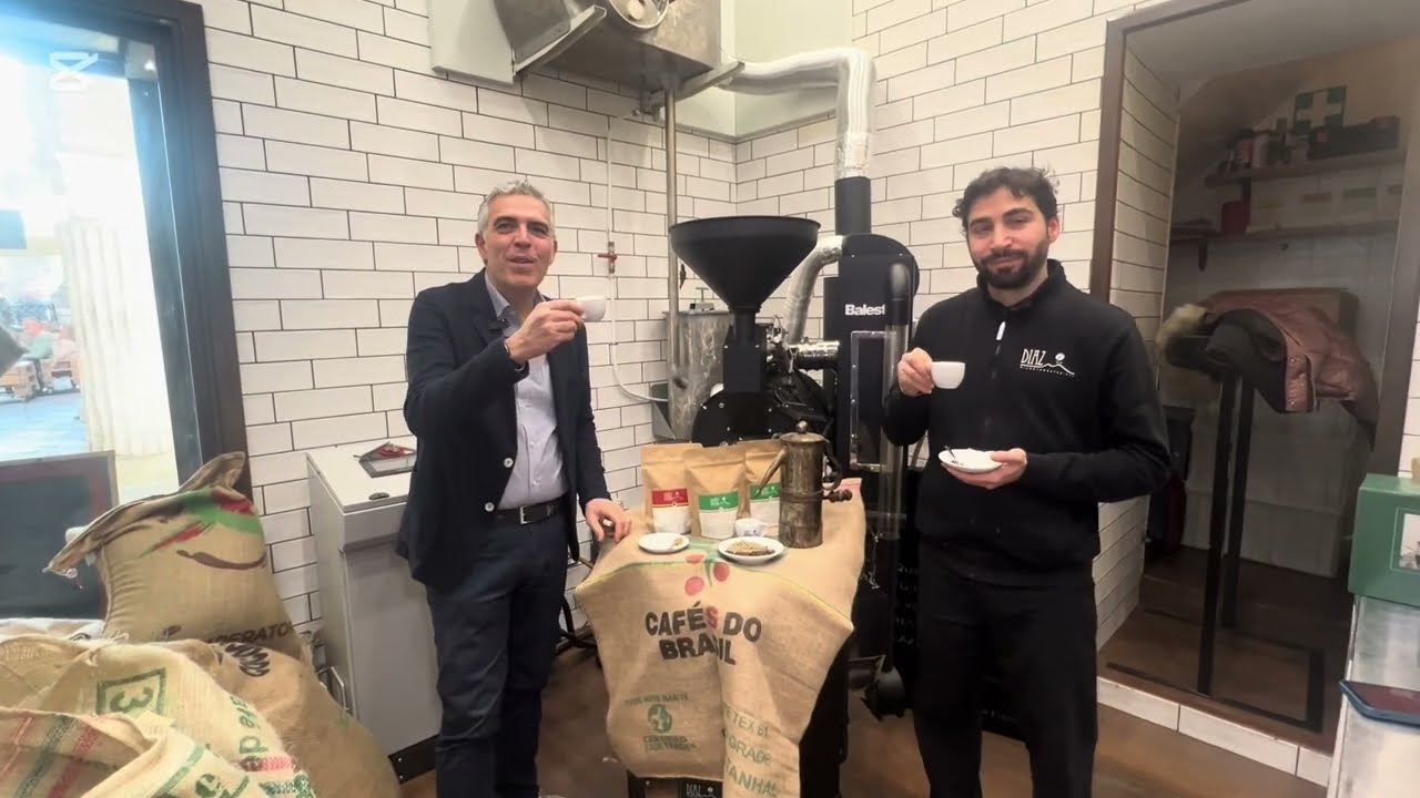 Viaggio nel Cuore del Caffè Napoletano: Da Chicco a Tazzina con Micro Torrefazione Diaz