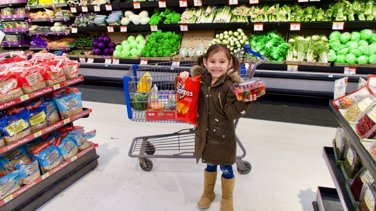 Kid Size Shopping for Food!
