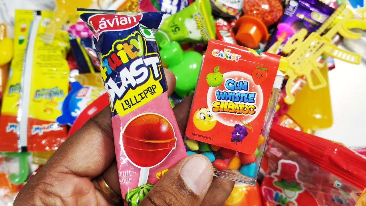 Yummy Mouth watering Gum Whistle silbatos  and Fruity Blast yummy Lollipop candy.