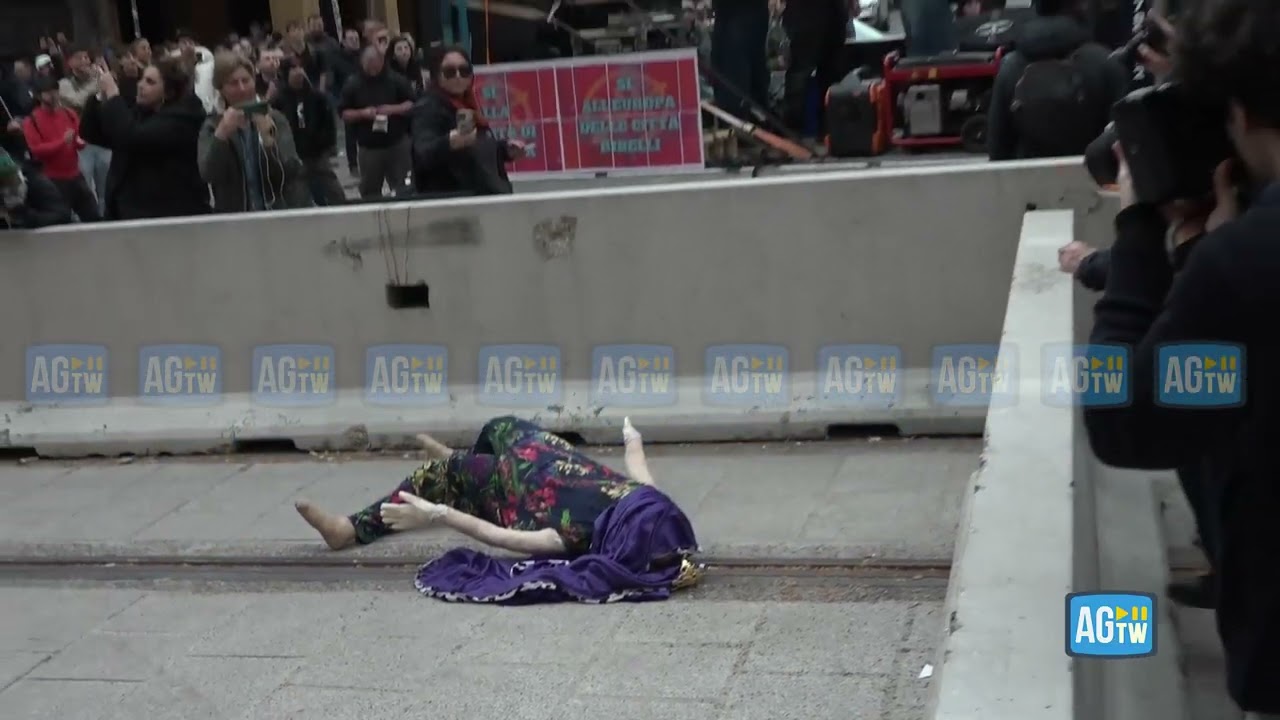 Bologna, corteo contro governo Meloni, guerra e Cpr