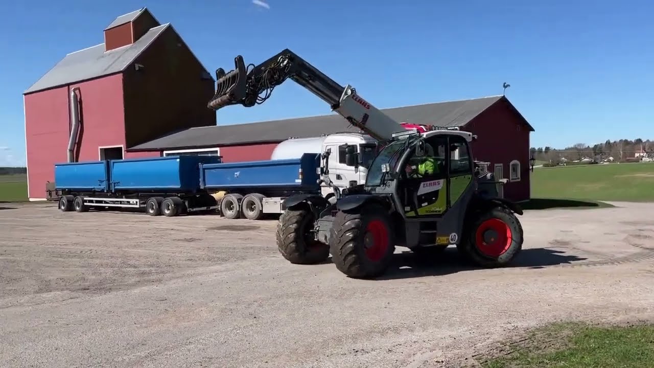 Claas 7044 Scorpion