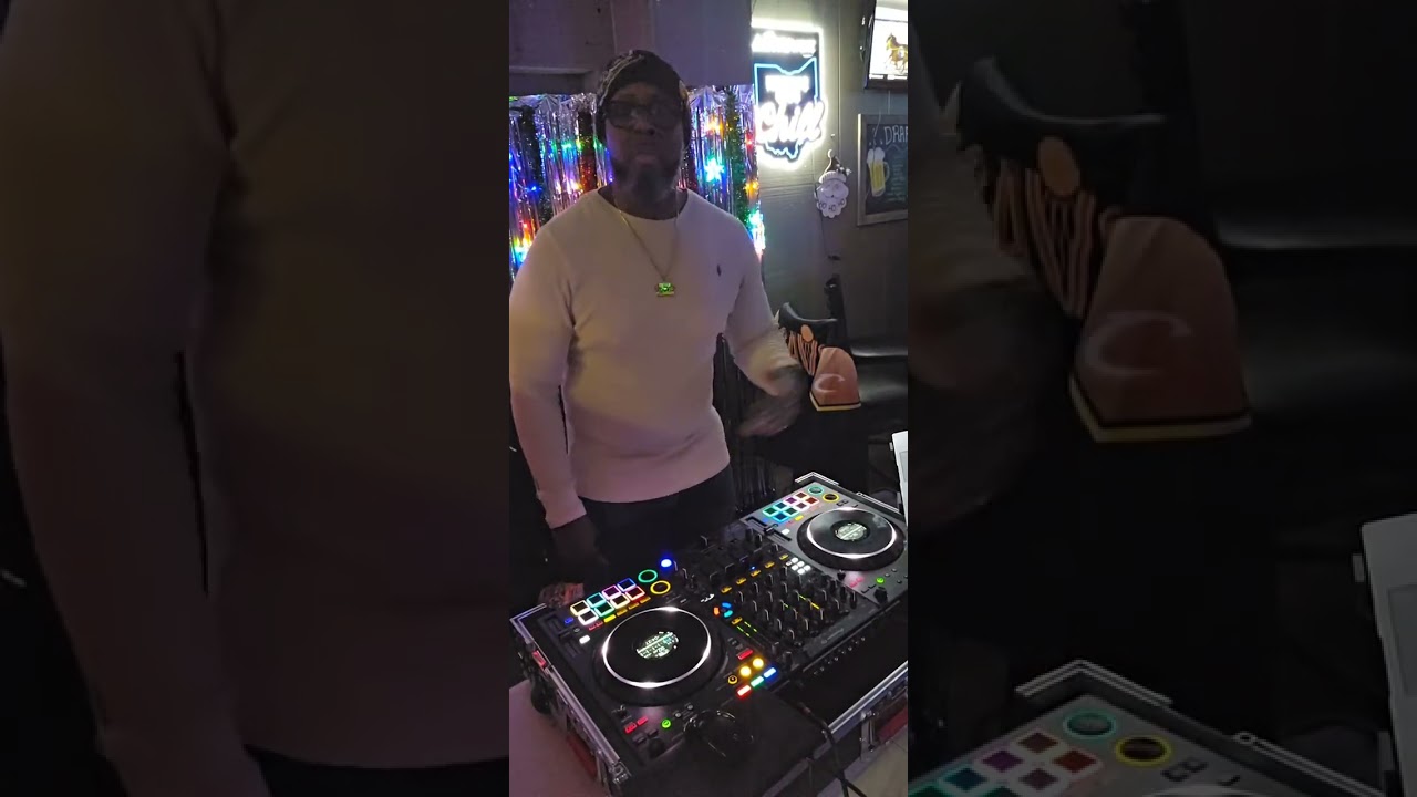 DJ AJ SCRATCH LIVE From Whistle Stop 12.21.25