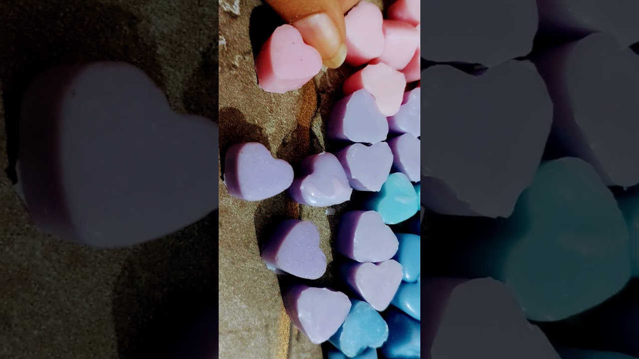mini heart wax melts, which fragrance is your favorite #waxmelts #candle #candlemaking #candleshop
