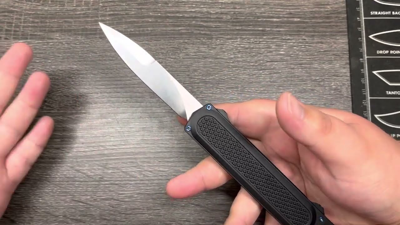 Beware of the Mermaid! Dagger Knives Mermaid OTF
