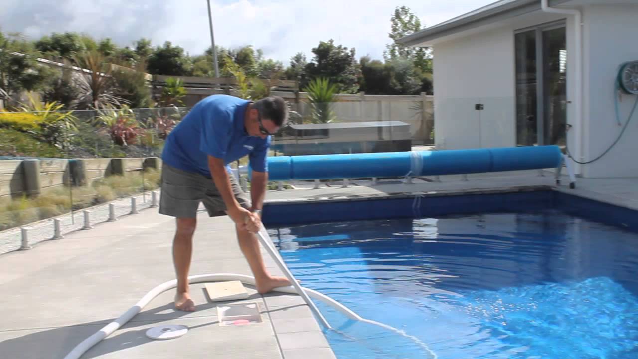 How To Vacuum With Aqua Genie
