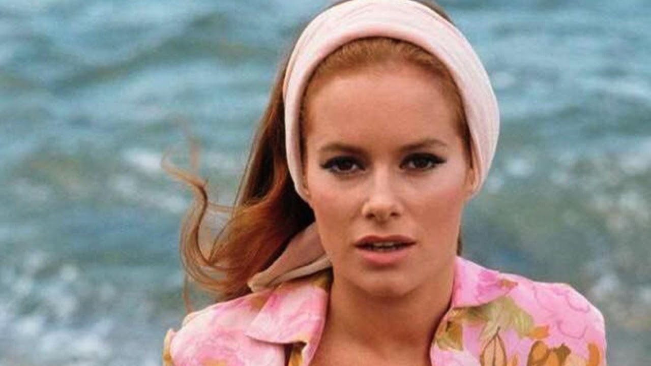 Fiona Volpe: The Anti-Bond Girl