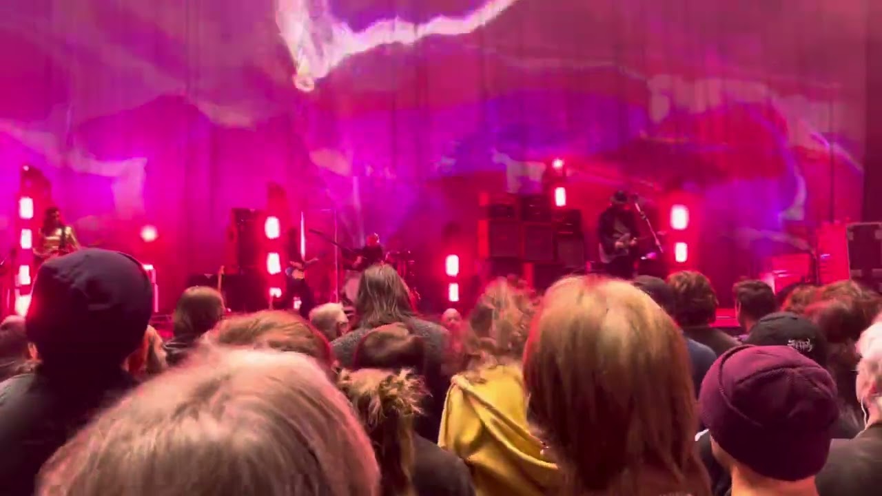 MY BLOODY VALENTINE- You Never Should - 22/11/2025 - 3 Arena, Dublin. 