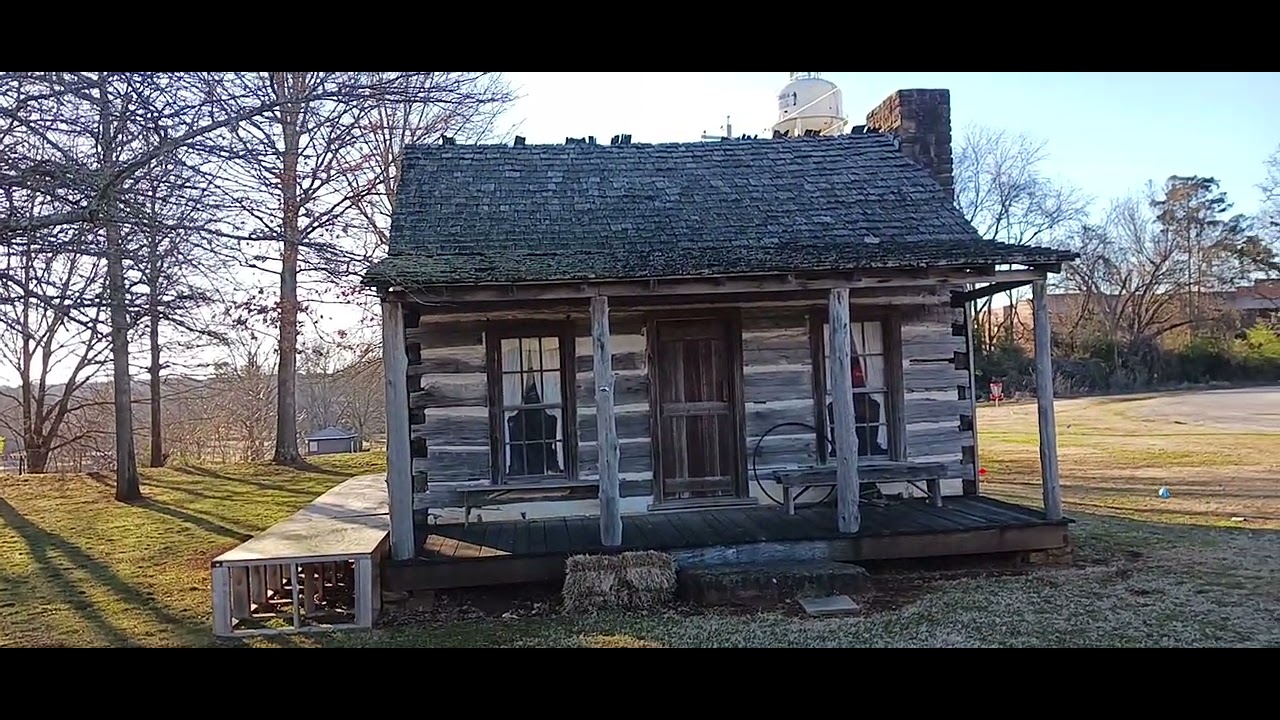 Historic cabin of Tuscumbia Alabama