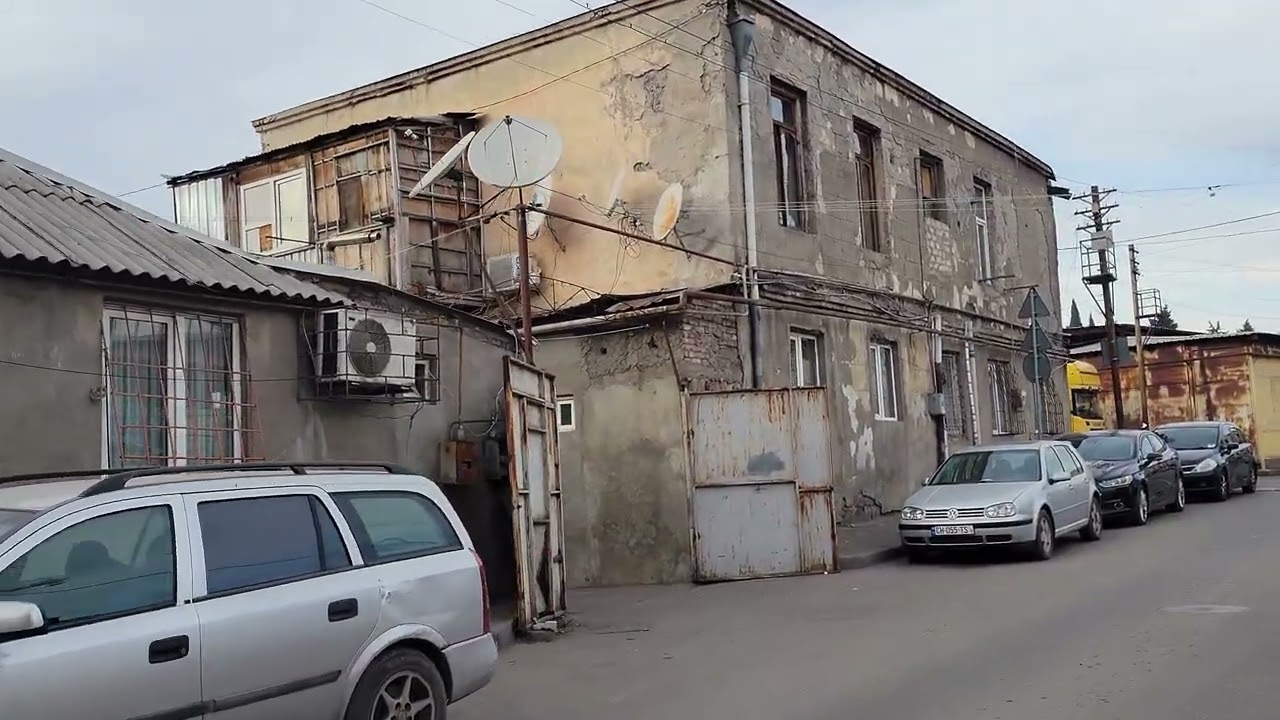 22.12.2025 Tbilisi. Улица Цихисдзири - базар Навтлуги
