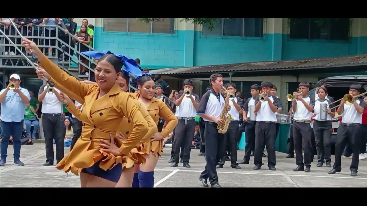 Banda Complejo Educativo Colonia Rosalinda!! Admirable Destreza de las cachiporras