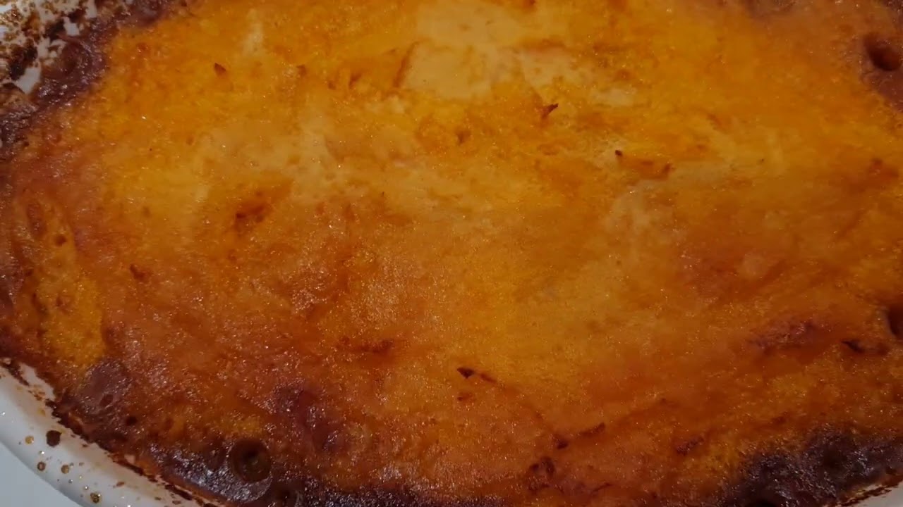 #COTTAGE PIE 3 POTATOES 1SWEET POTATOES I PACK OF TURKEY MINCE CHOP ONION&CARROTS MIX TOGETHER
